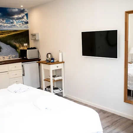 Bed & Breakfast Engholmbb